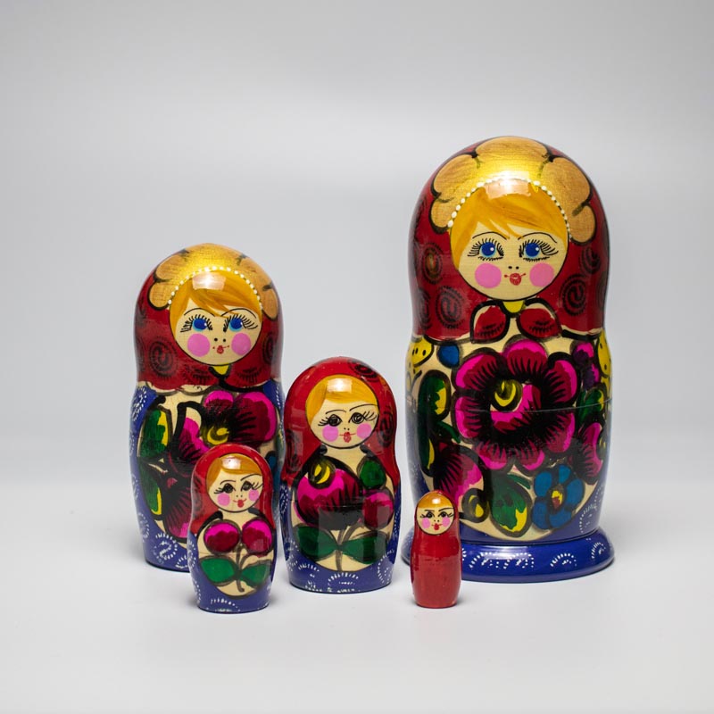 matryoshka russian nesting dolls